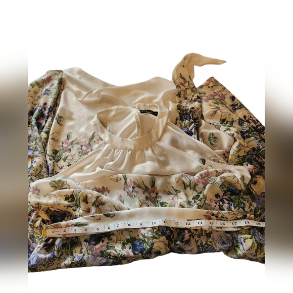 DN Designs Curvy Women's Halter Floral Tie Waist Dress - Picture 6 of 7